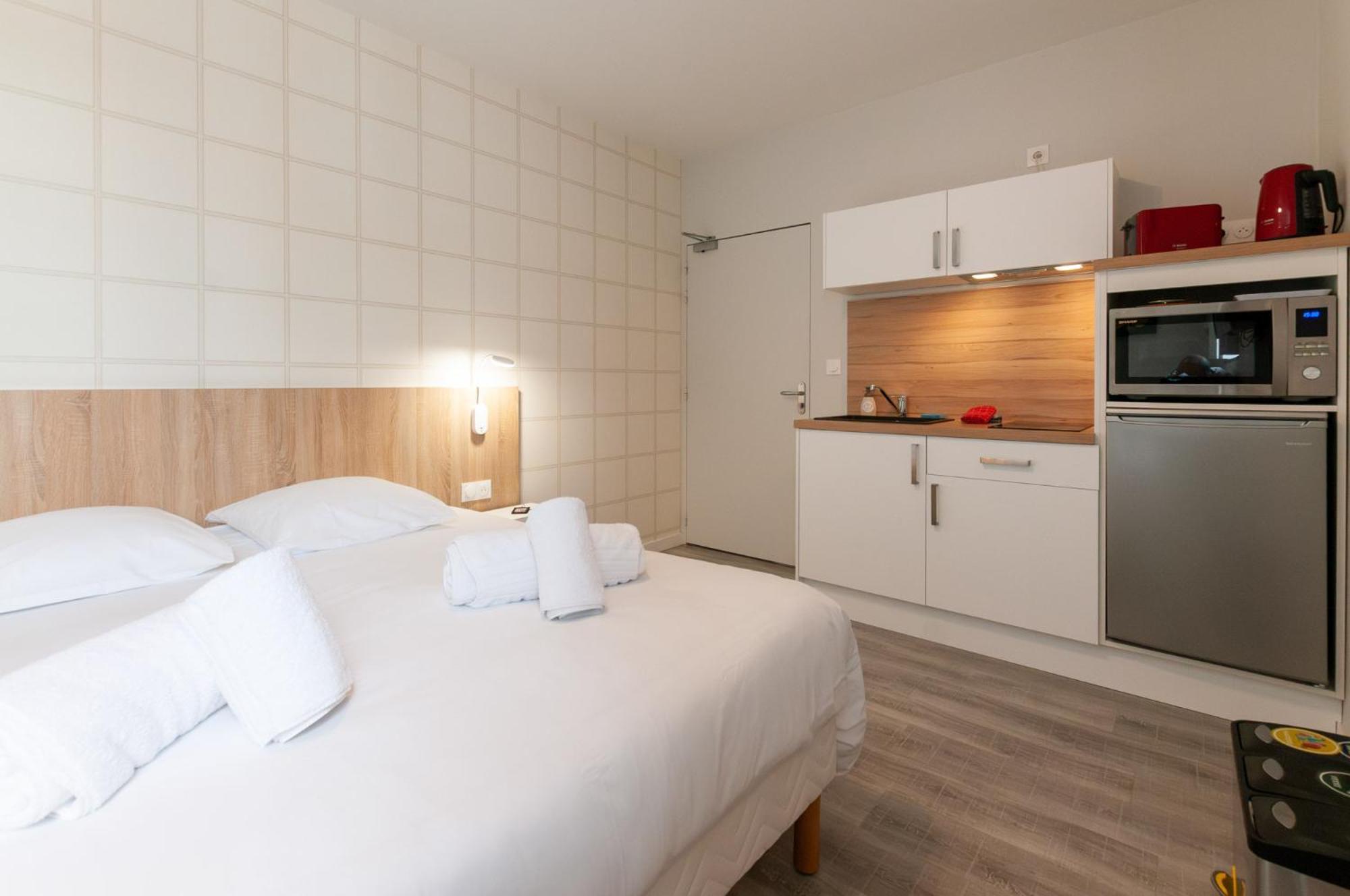 Malicorn' Appart-Hotel Malicorne-sur-Sarthe Kamer foto